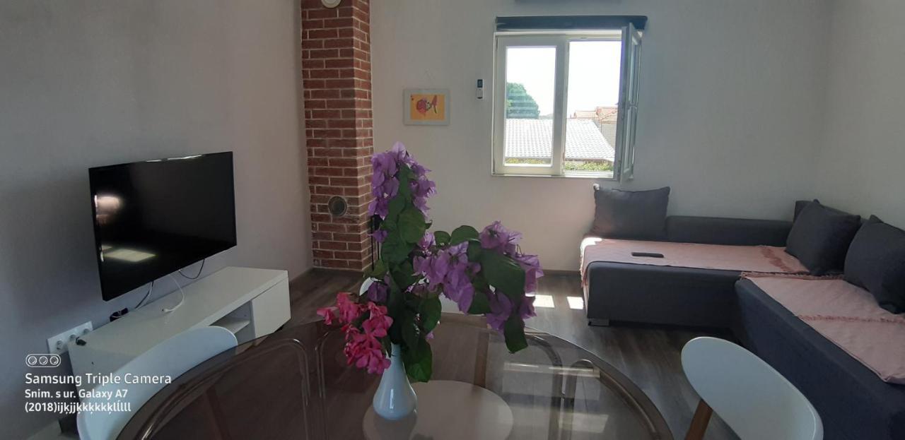 Katarina Apartamento Pakoštane Exterior foto