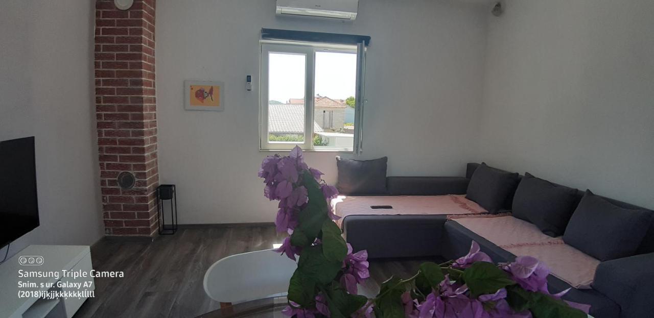 Katarina Apartamento Pakoštane Exterior foto